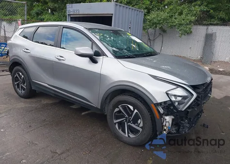 2023 Kia Sportage Hybrid Lx z USA, uszkodzony, nr VIN KNDPUCAGXP7030172